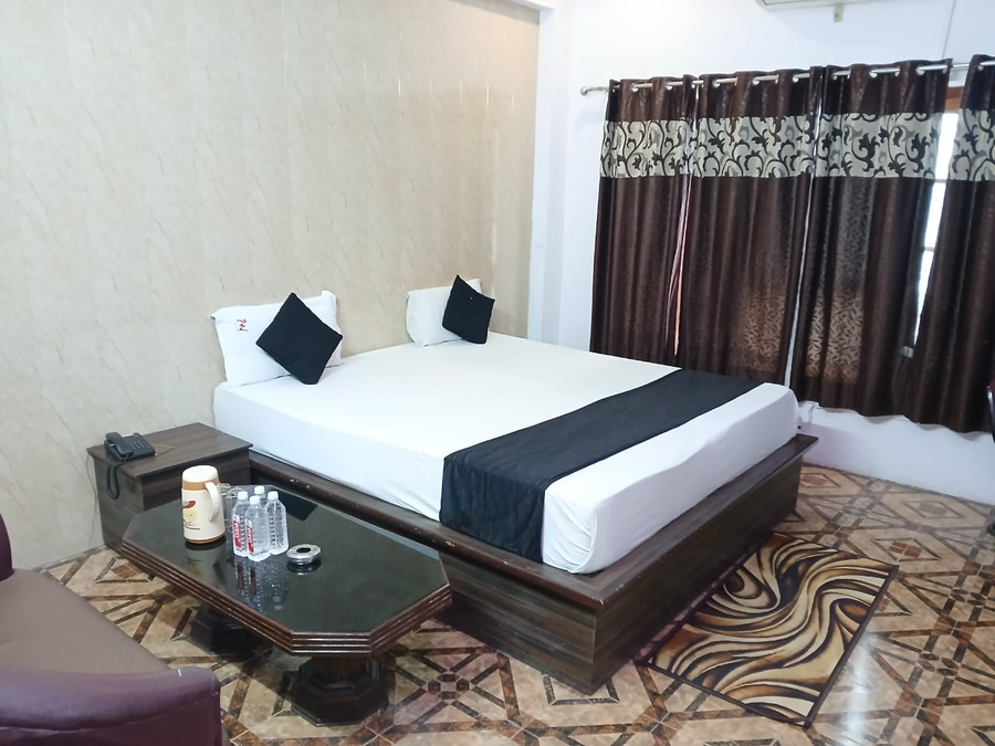 hotel mansarover and banquets