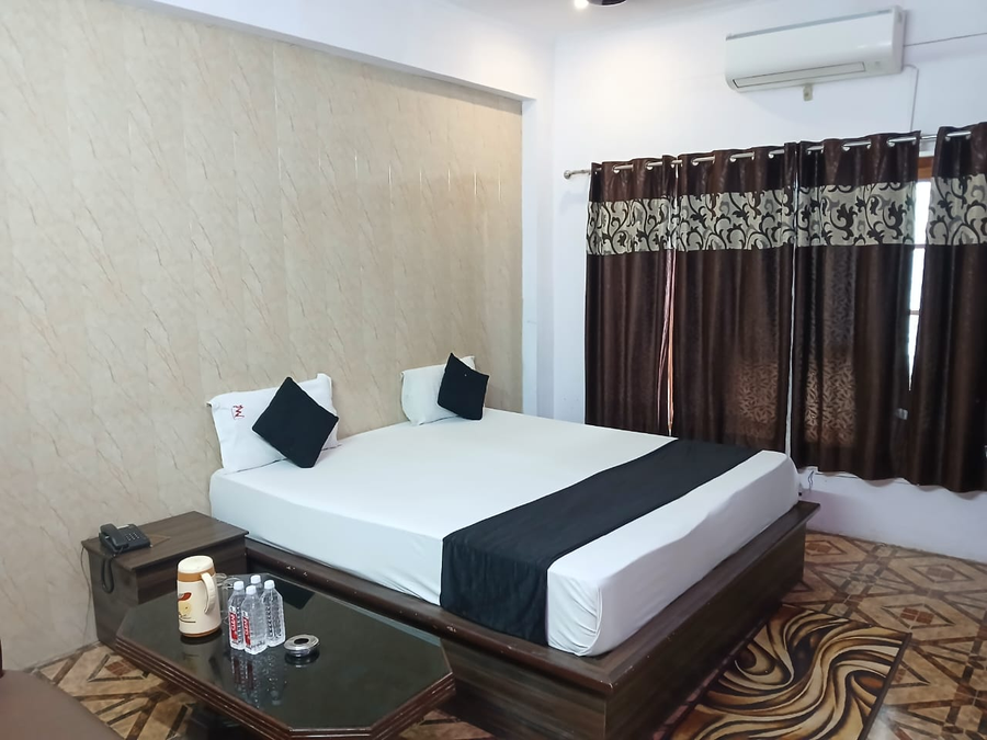 hotel mansarover and banquets