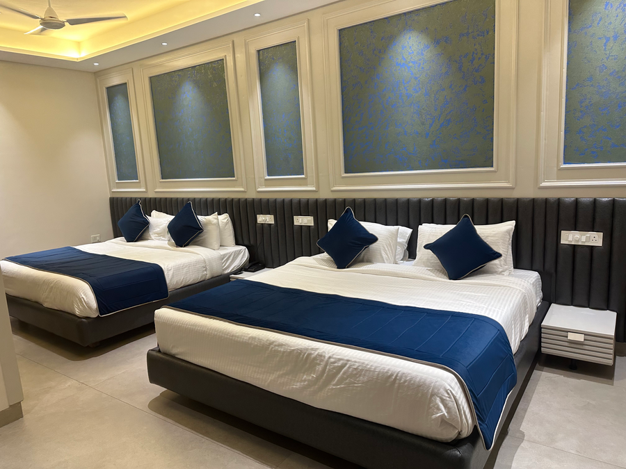 Hotel Moon Inn,,3 star