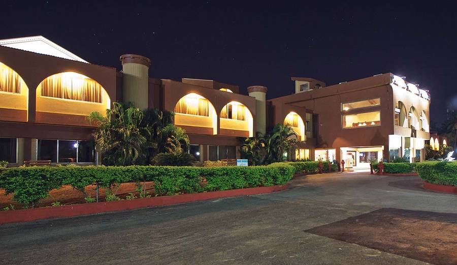 Paradise Isle Beach Resort,Malpe,3 star