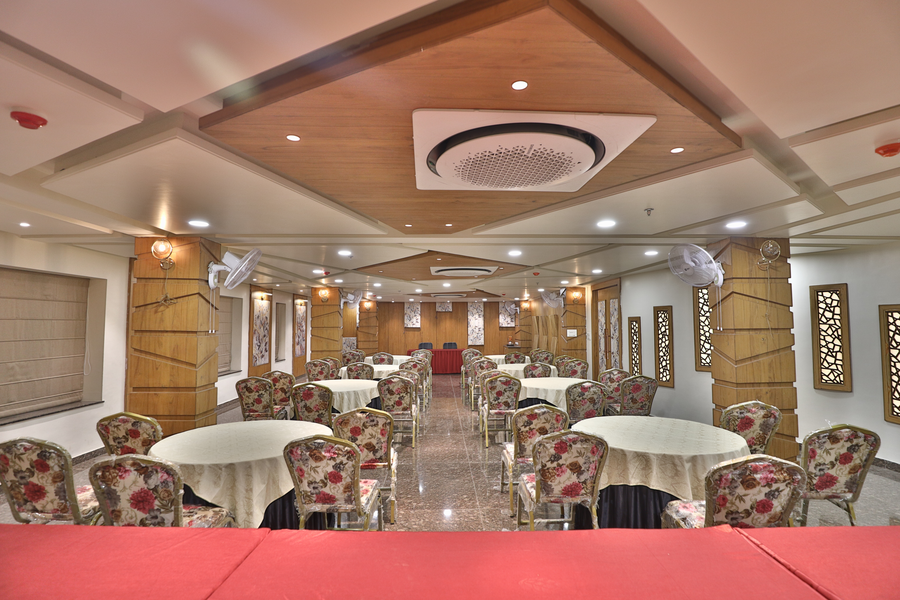 Hotel Candle Wood A Unit Of A Plus Hospitality,India>>Udaipur,3 star