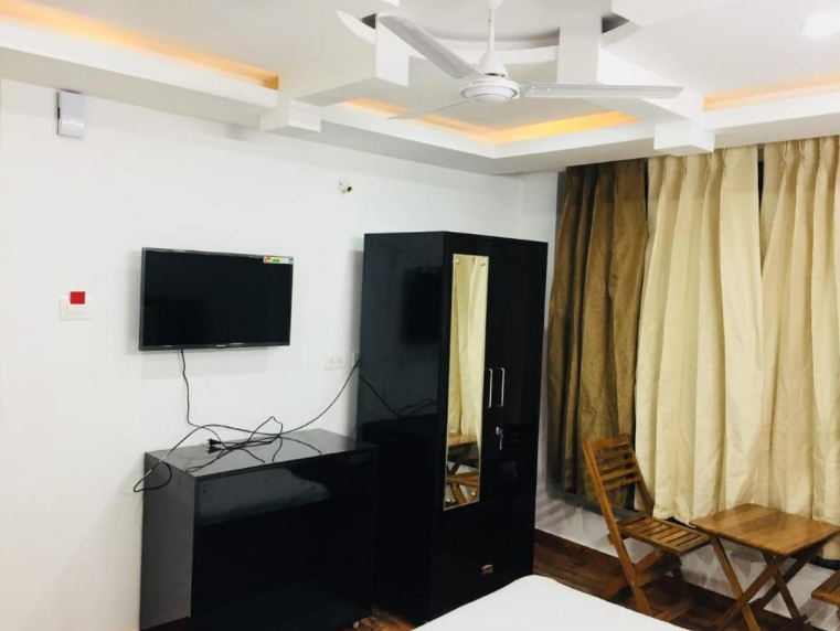 indrunag home stay