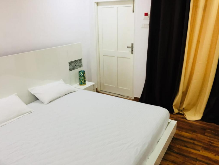 indrunag home stay