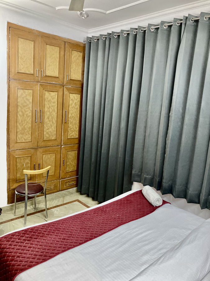 the gleam hotel
