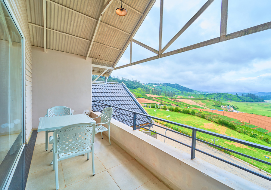 aj gable cloudes by voyehomes