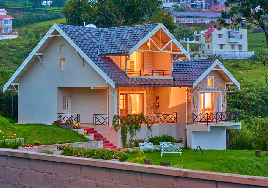 aj gable cloudes by voyehomes