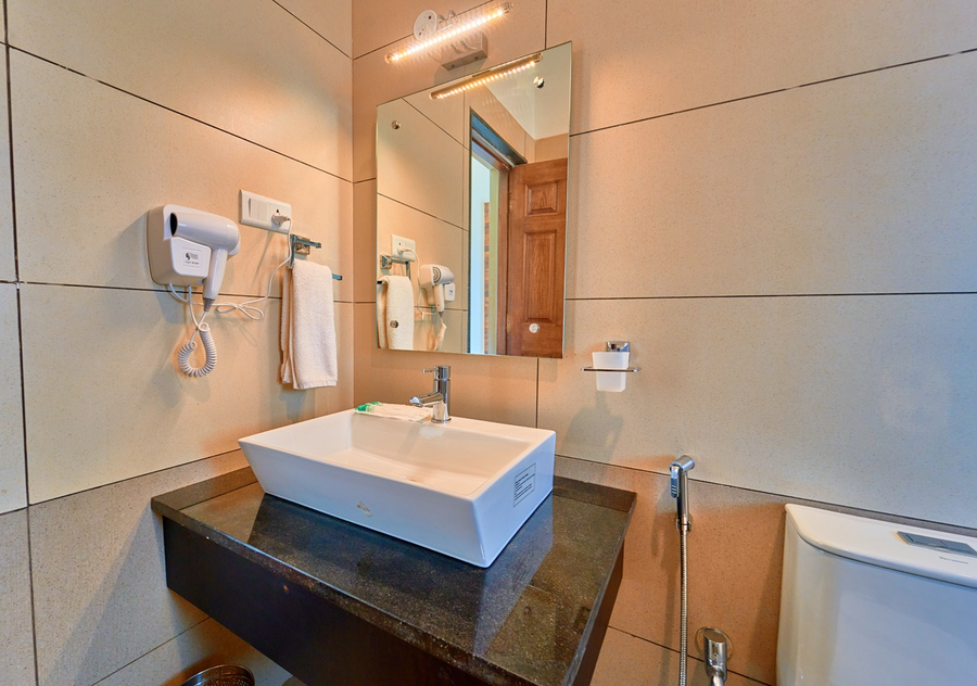 aj gable cloudes by voyehomes