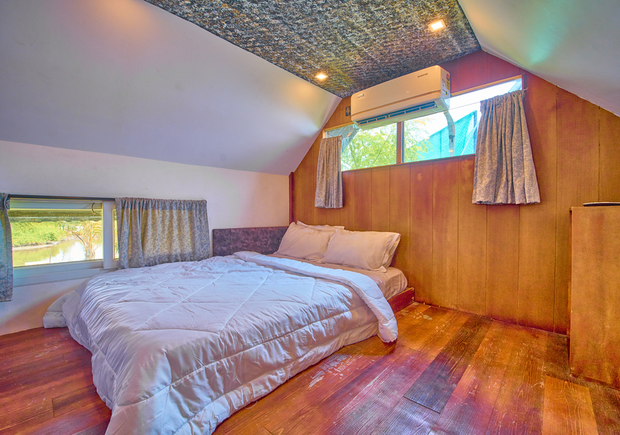 jc den villa by voye homes
