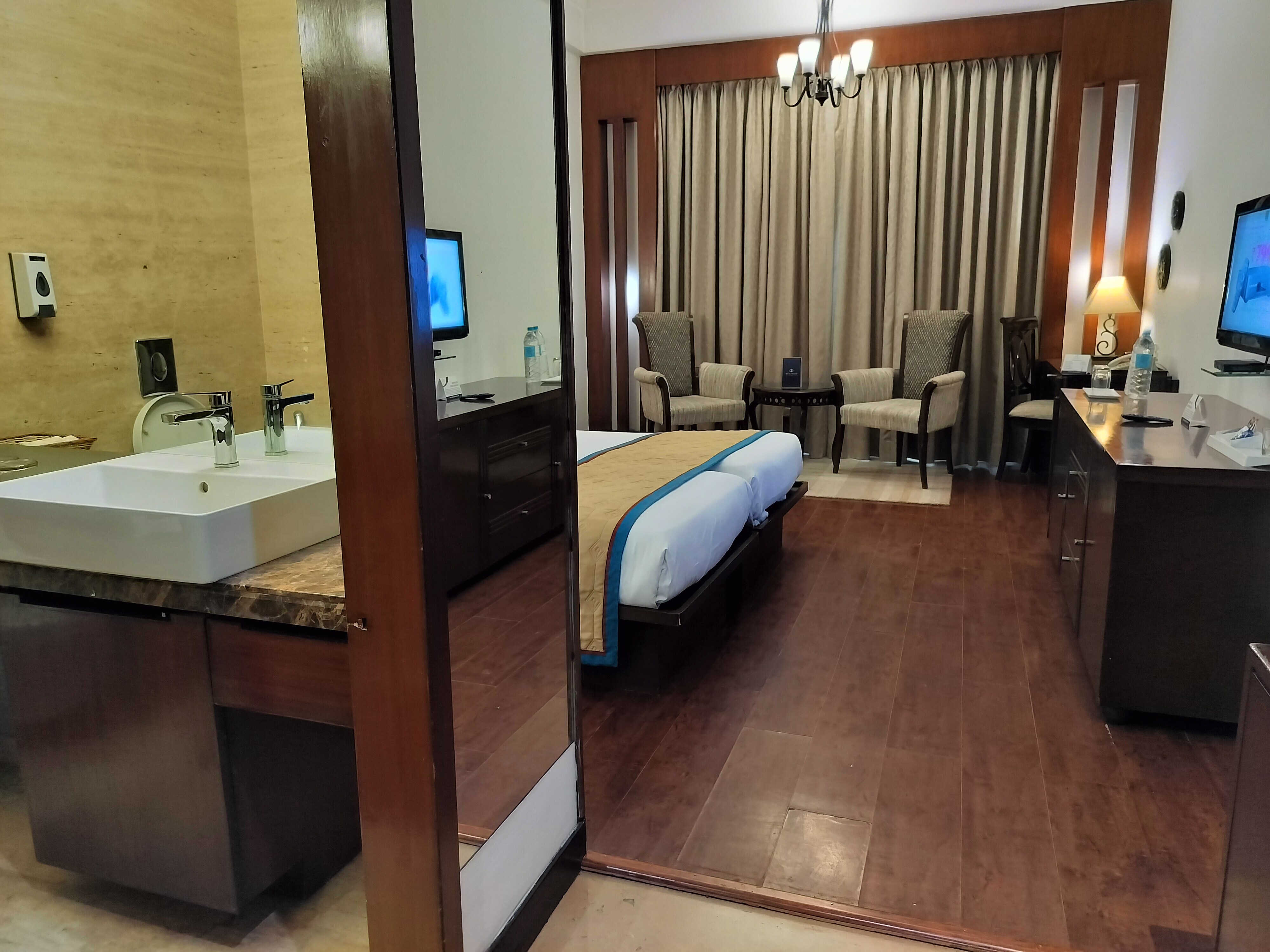 bel la monde hotel nh8 at 6km from igi airport delhi