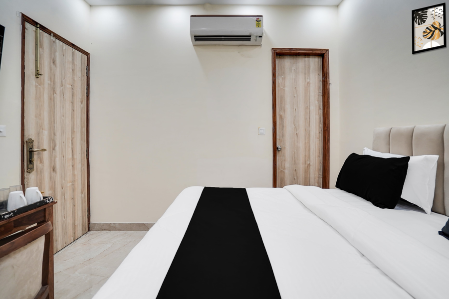 super townhouse sector 63 a noida