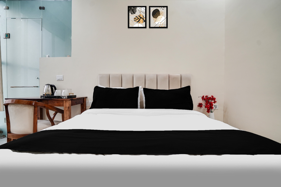 super townhouse sector 63 a noida
