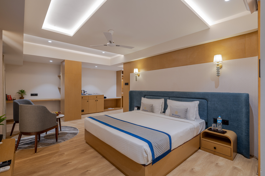 pravasa hotel indore