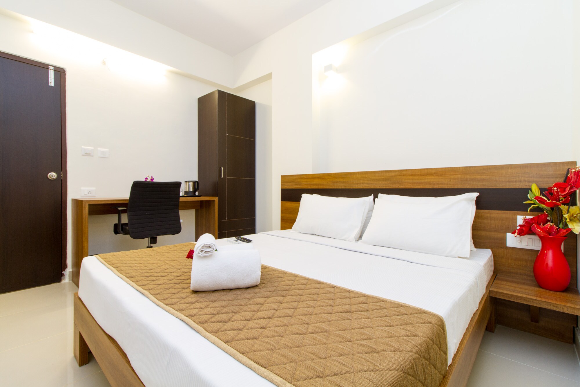 sanctum suites whitefield bangalore