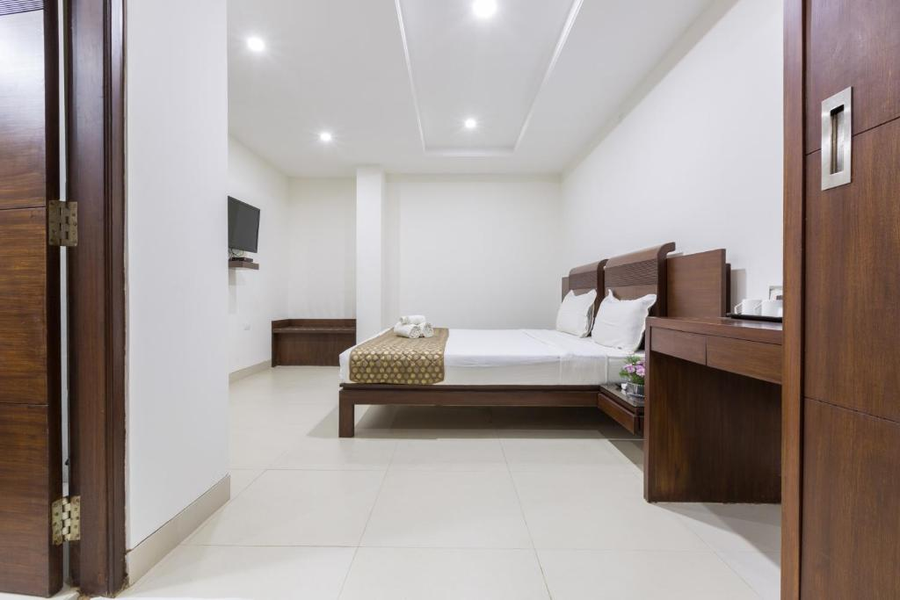 sanctum suites bel road bangalore