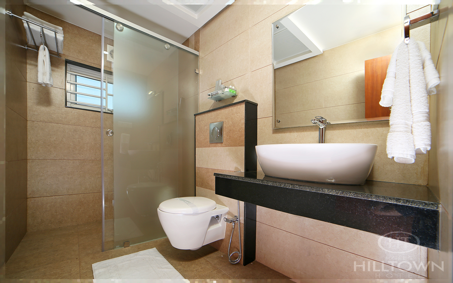 kgees hilltown hotel
