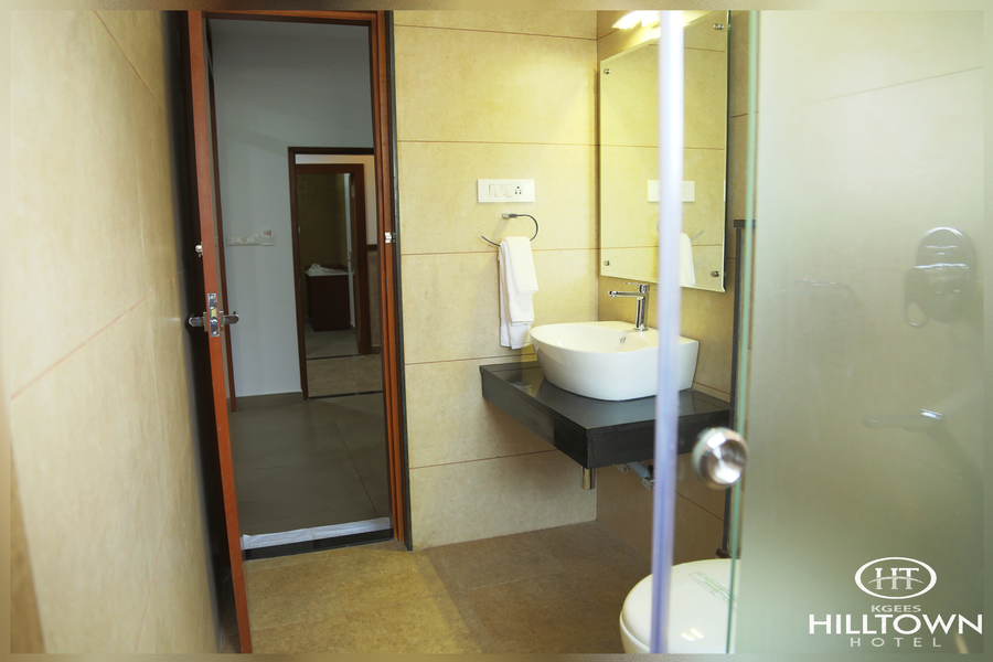 kgees hilltown hotel