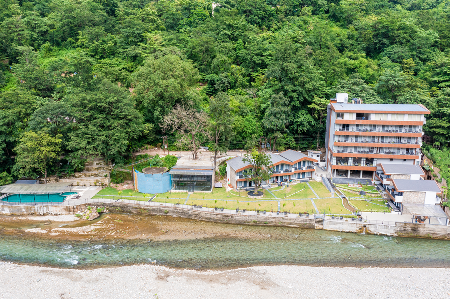 dls divine river resort and spa