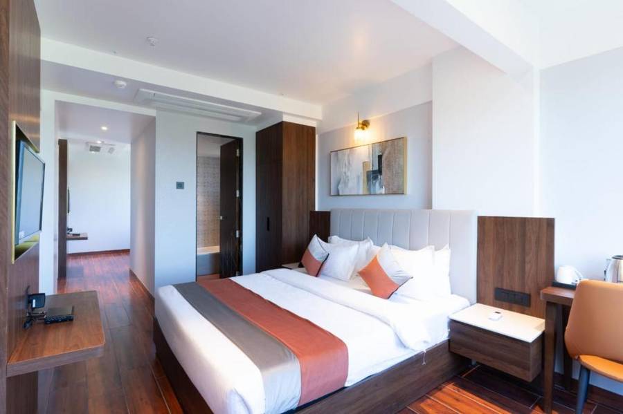 Hotel Pavillion Kolhapur,,3 star