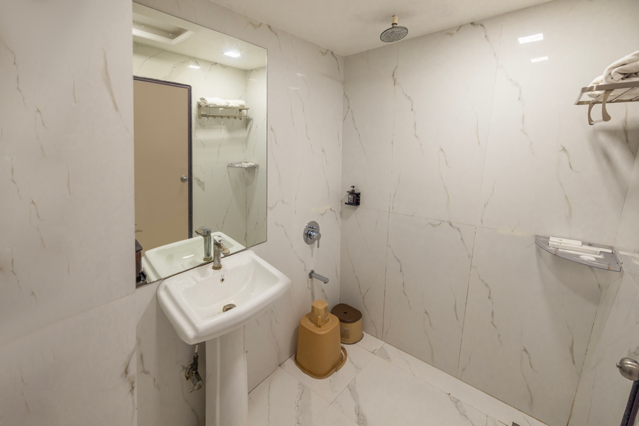 hotel sheetal international