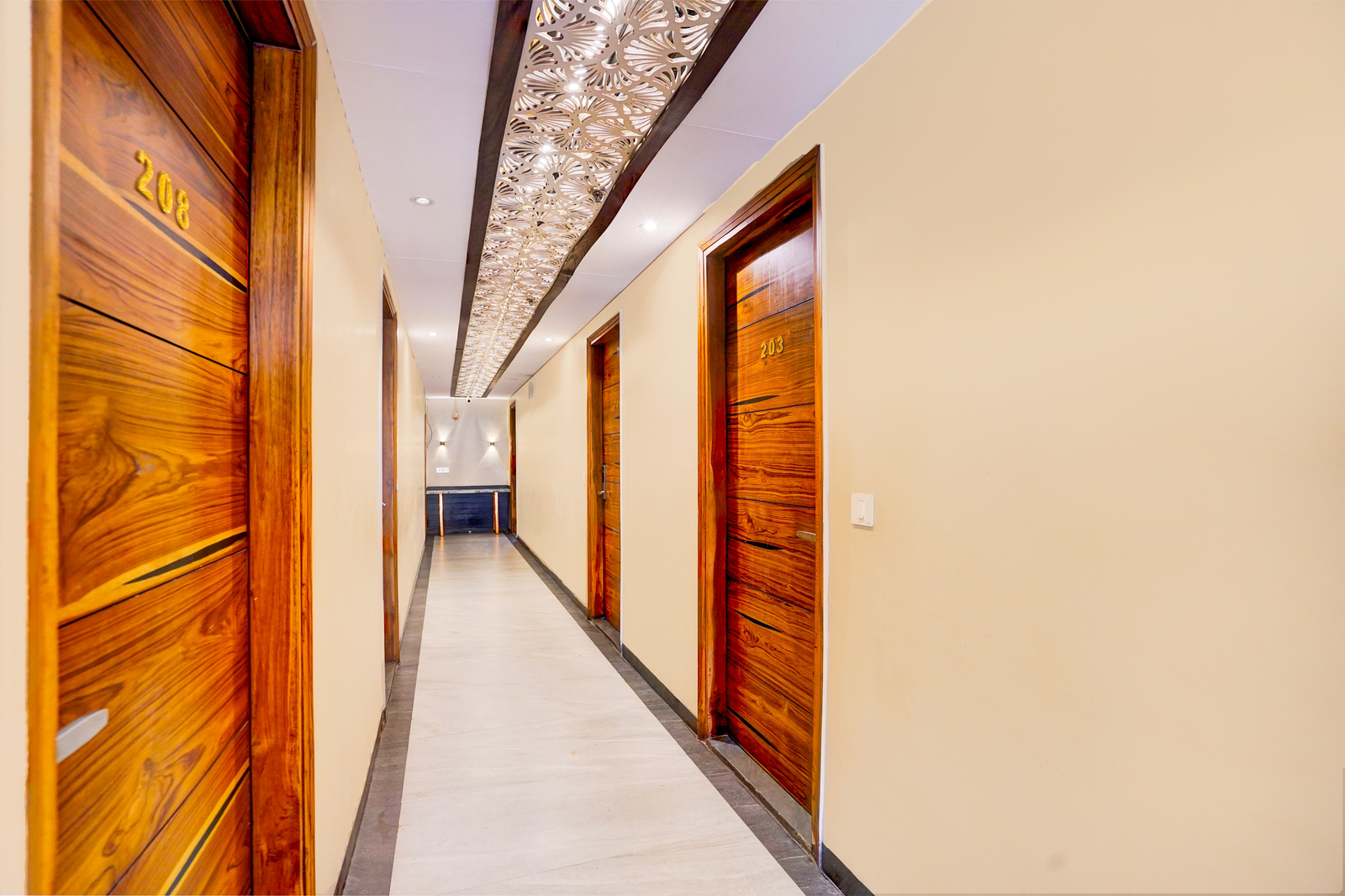 super townhouse oak sector 116 noida
