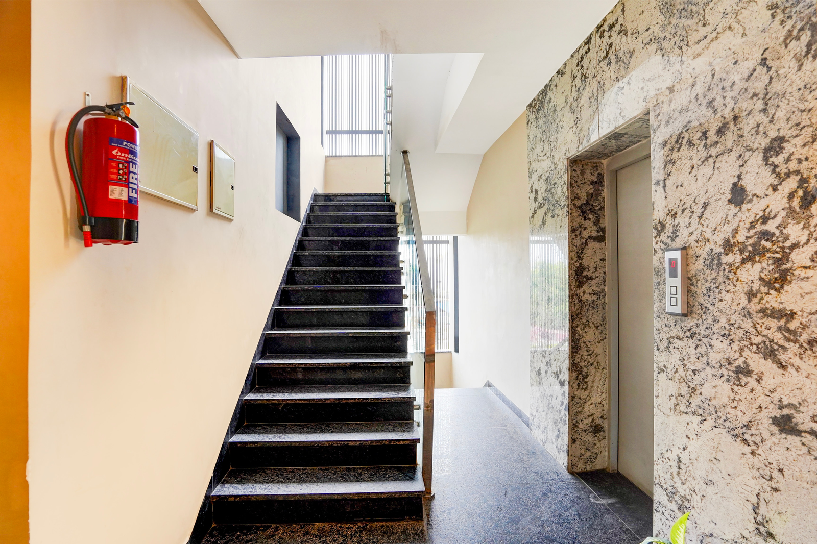 super townhouse oak sector 116 noida