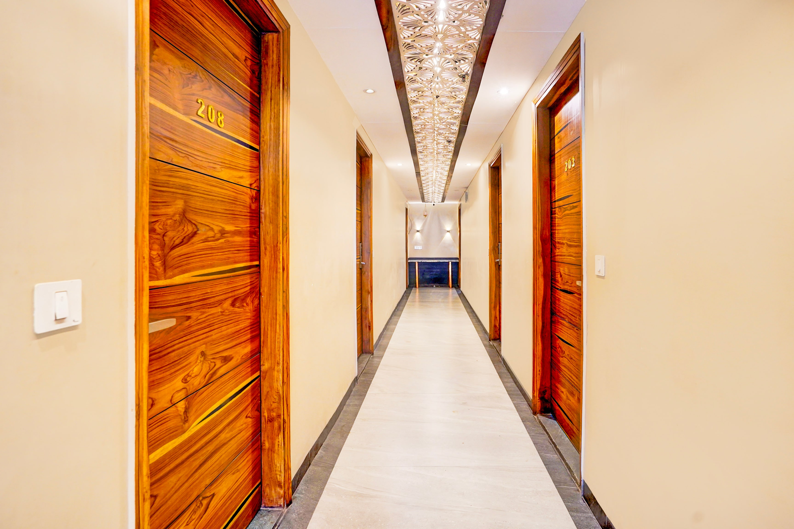 super townhouse oak sector 116 noida
