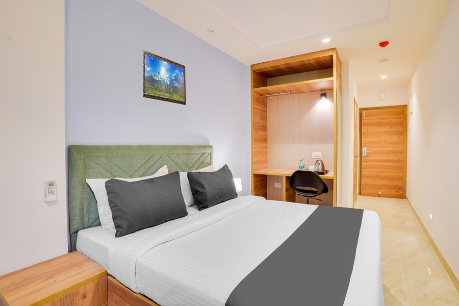 elite stays near prestige shanti niketan