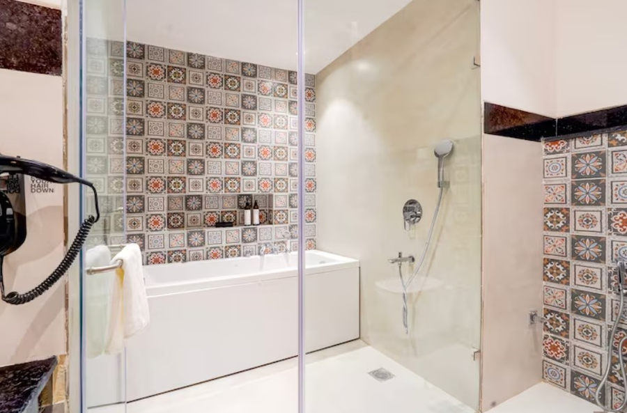 sunday hotels and resort gurgaon