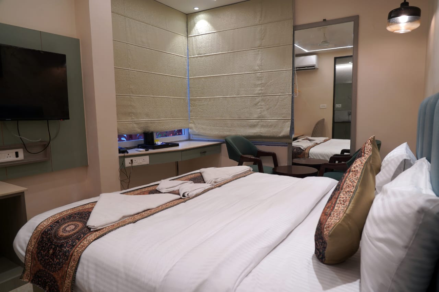 hotel anant inn