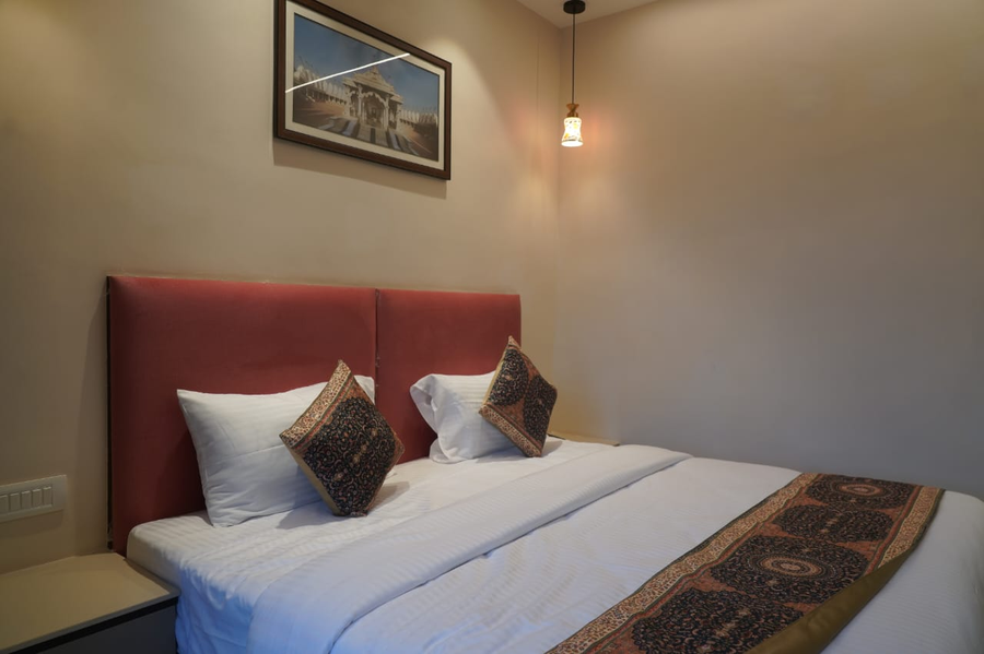 hotel anant inn