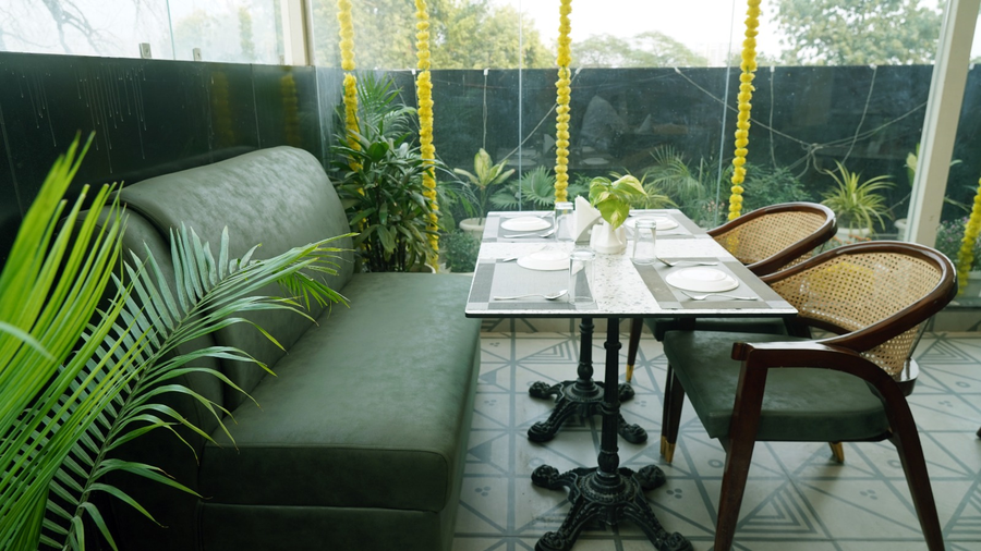 hotel anant inn