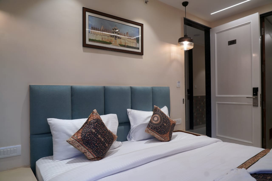hotel anant inn