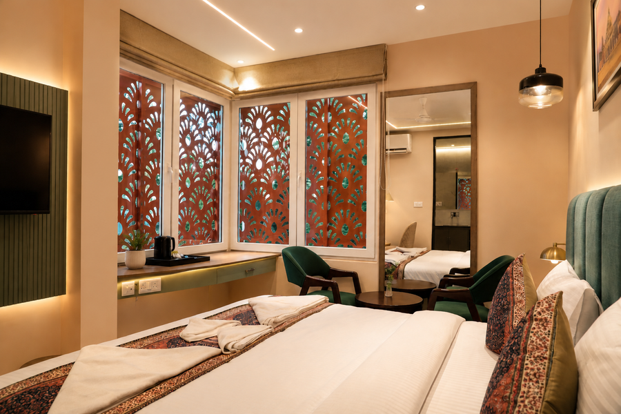 hotel anant inn