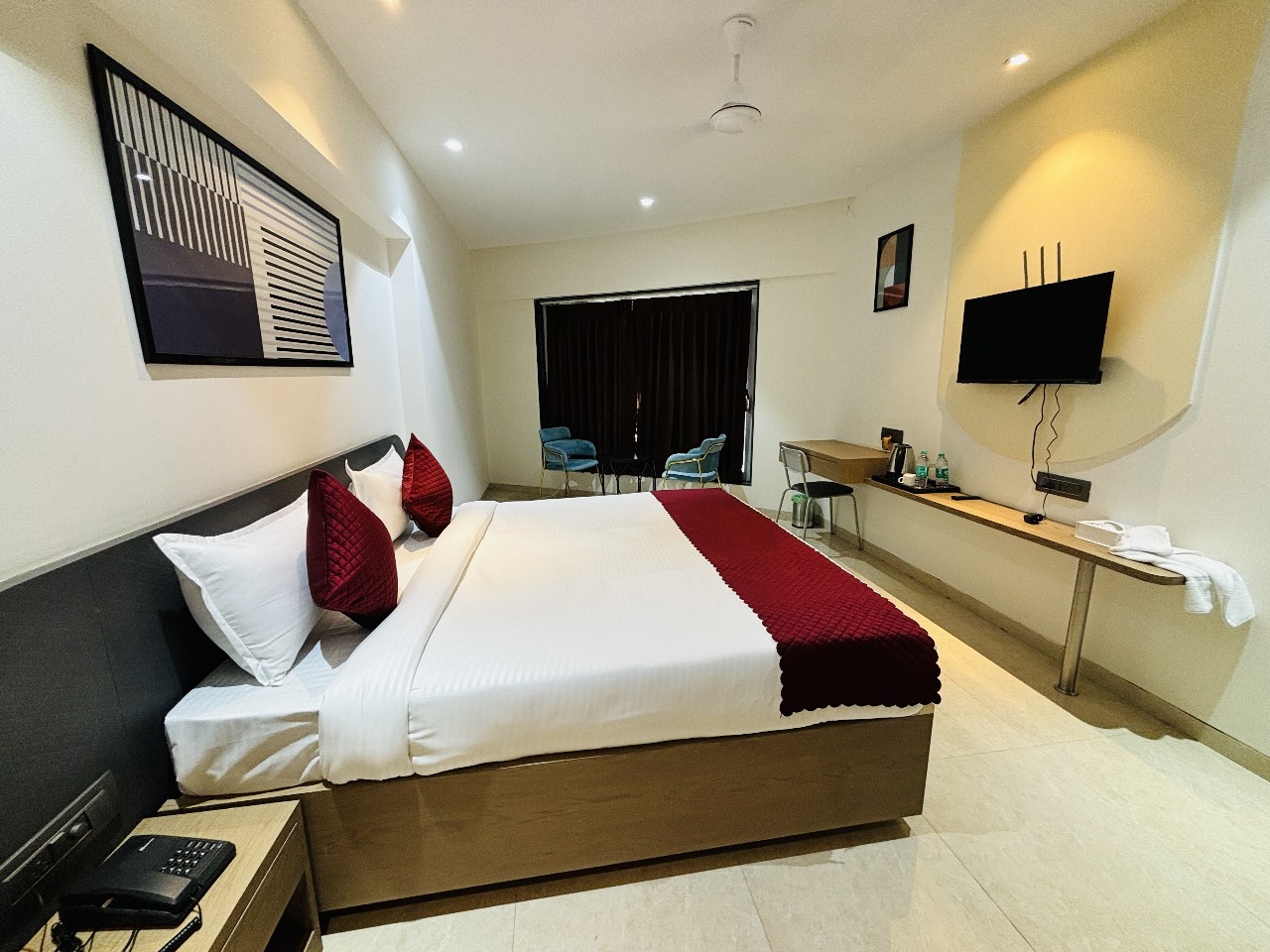 hotel hsquare andheri