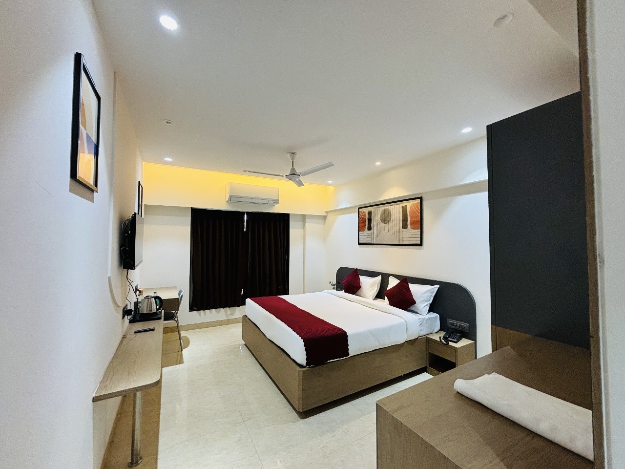 hotel hsquare andheri