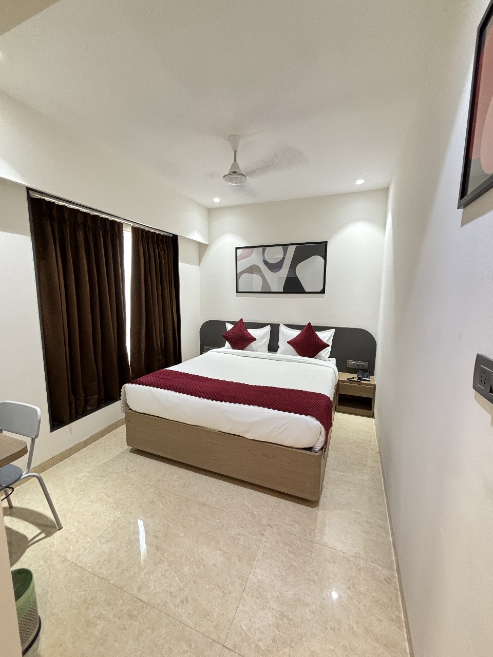 hotel hsquare andheri
