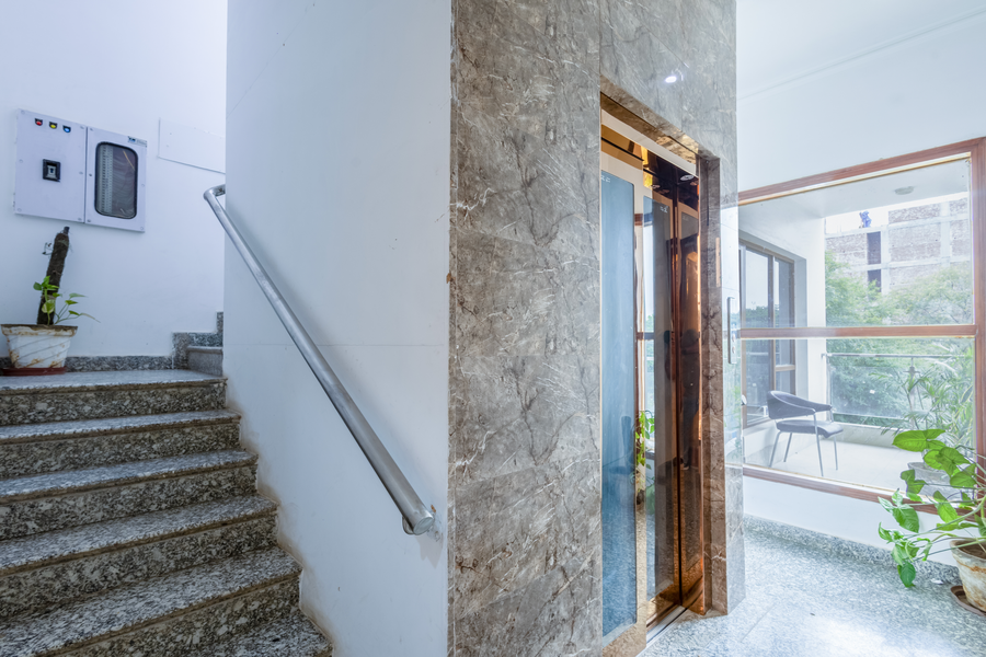 hotel ashiyana elite near by golf course road