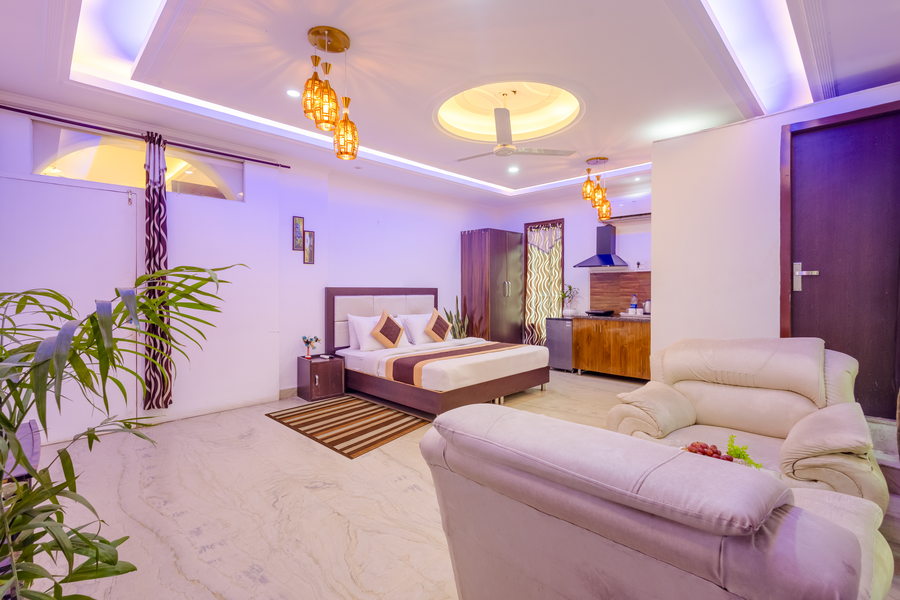 hotel ashiyana elite near by golf course road