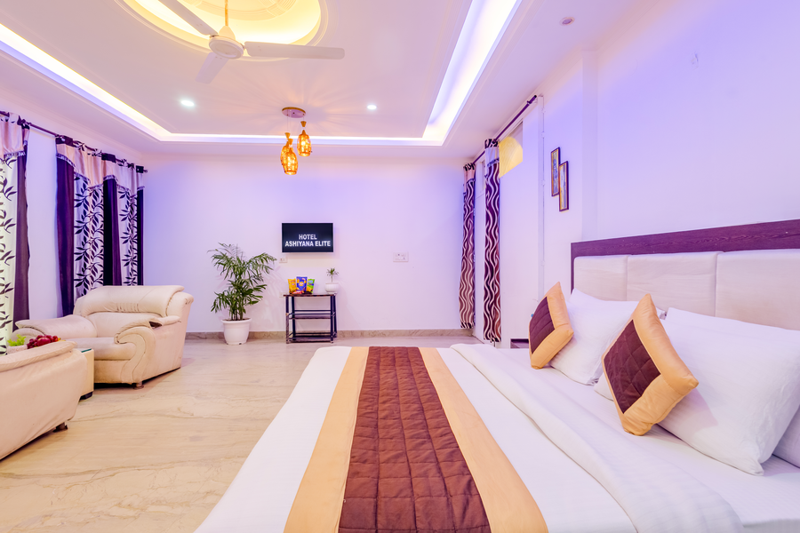 hotel ashiyana elite near by golf course road