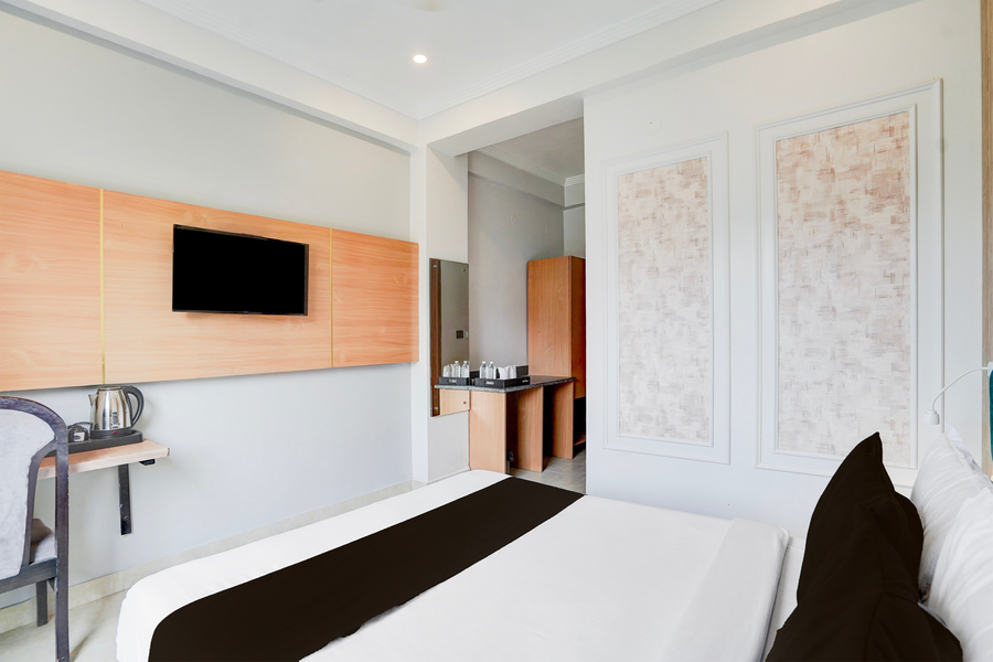 townhouse oak arvindo park indira nagar formerly rama inn