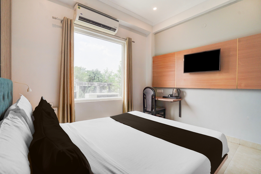 townhouse oak arvindo park indira nagar formerly rama inn