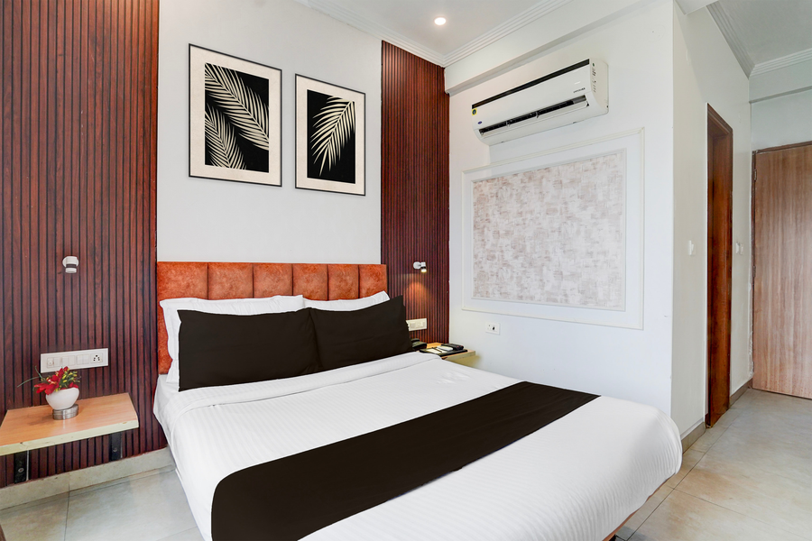 townhouse oak arvindo park indira nagar formerly rama inn