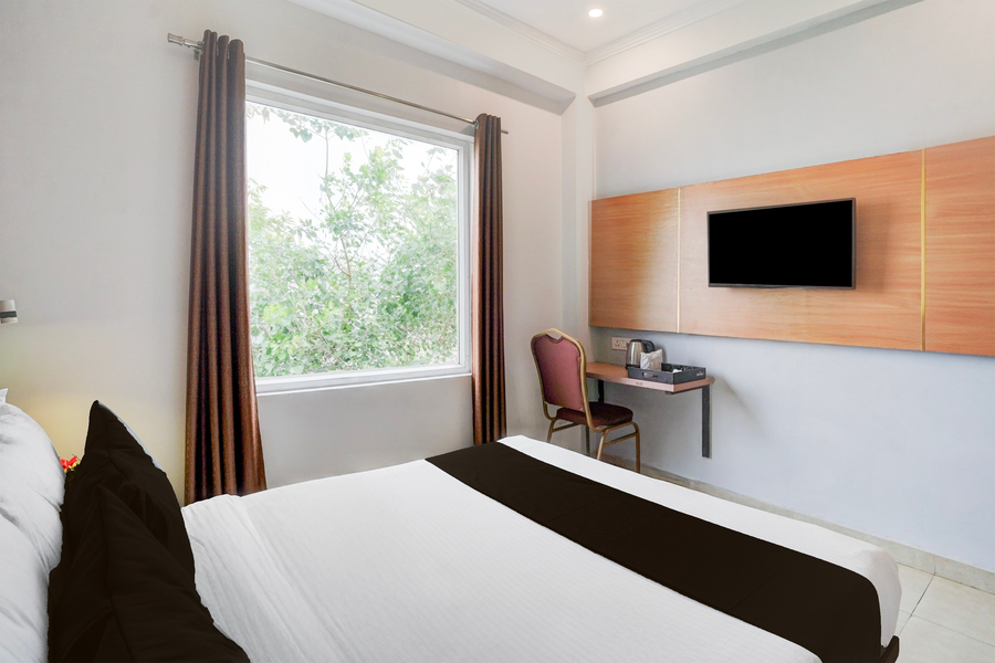 townhouse oak arvindo park indira nagar formerly rama inn