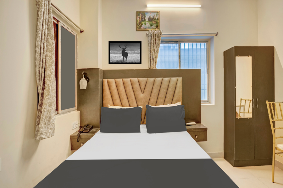 super townhouse anisabad near mahavir sansthan