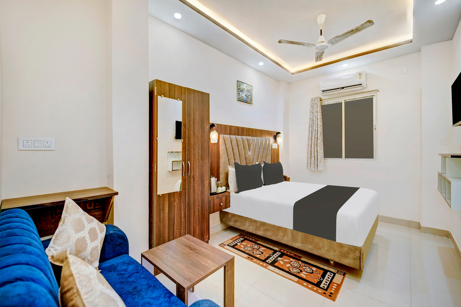 super townhouse anisabad near mahavir sansthan