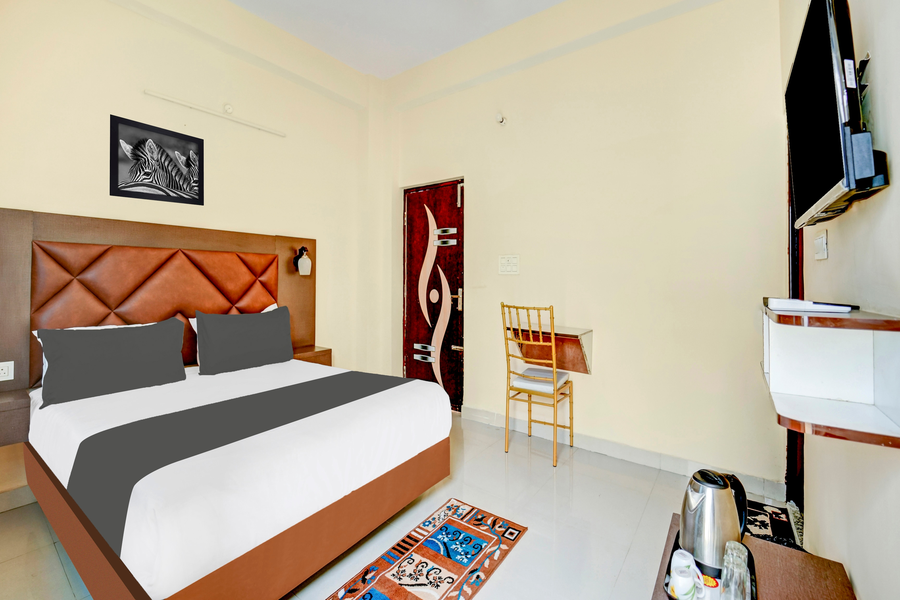 super townhouse anisabad near mahavir sansthan