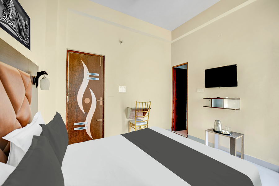 super townhouse anisabad near mahavir sansthan