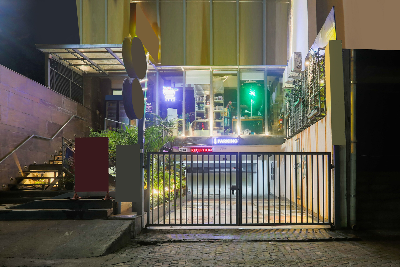 Cozy Stays Near Pacific Mall Rajpur Dehradun,Jakhan,2 star