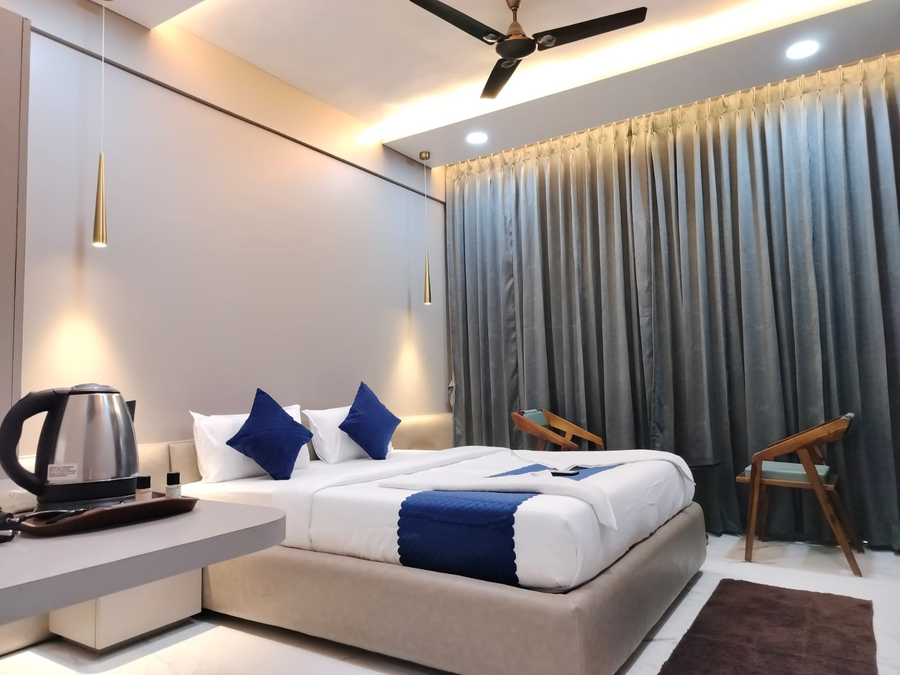 Hotel Laxmi Elite,Near Nh4 Highway,2 star