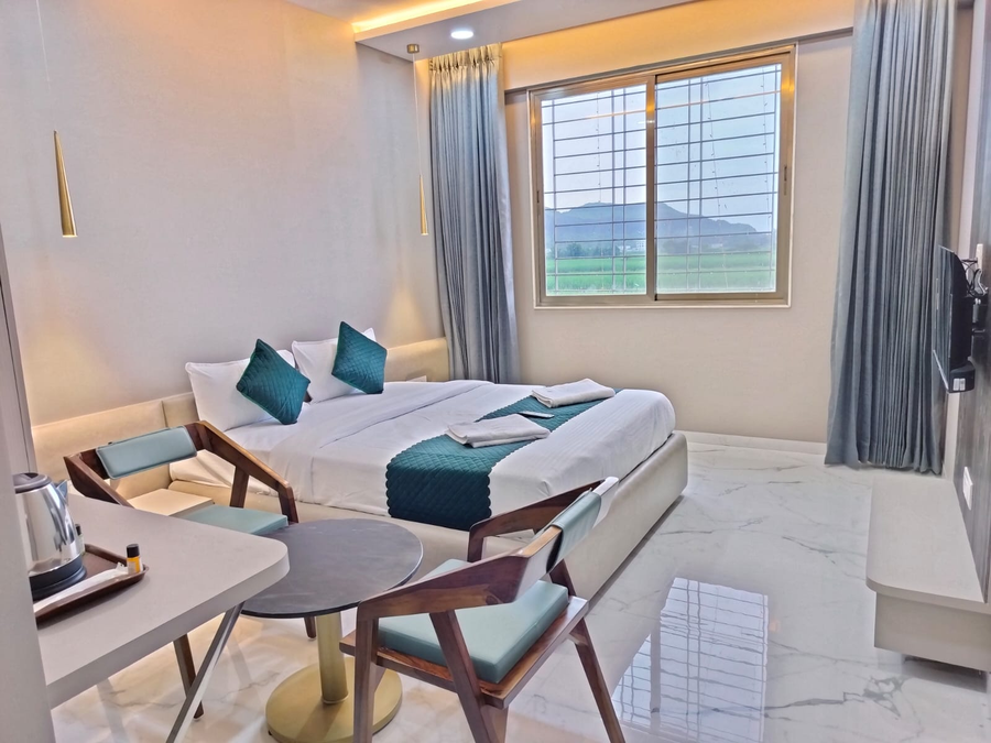 Hotel Laxmi Elite,Near Nh4 Highway,2 star
